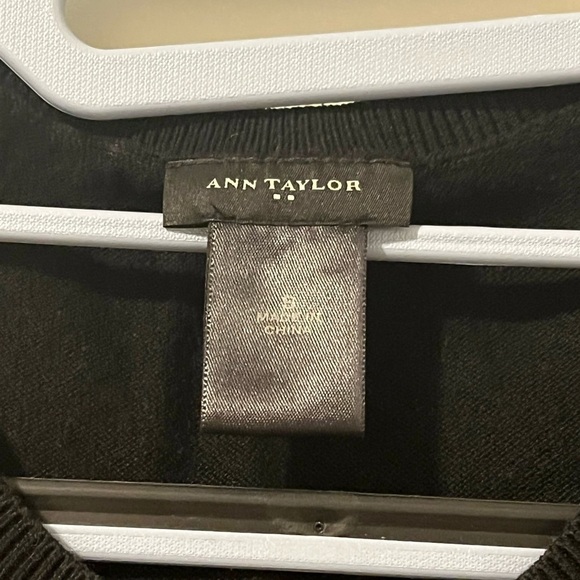 ANN Taylor Sweater Size S - Picture 5 of 6